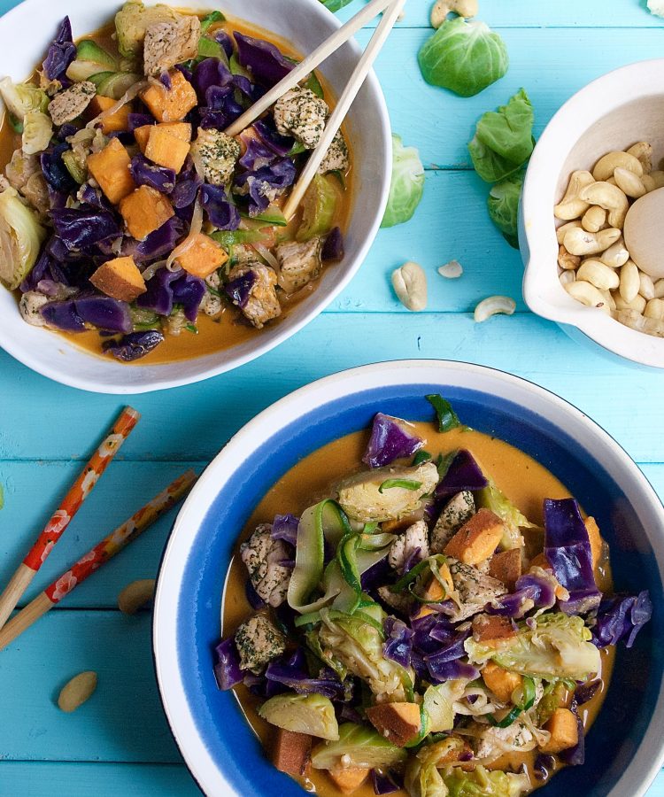 Thai Red Coconut Curry with Courgetti & Rainbow Veg. This Thai inspired red coconut curry is absolutely bursting with flavour and colour. You've gotta try this!